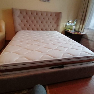 Кровать 1726 BEIGE бежевая с ящиком для белья фото Кровать 1726 BEIGE бежевая с ящиком для белья. Фото